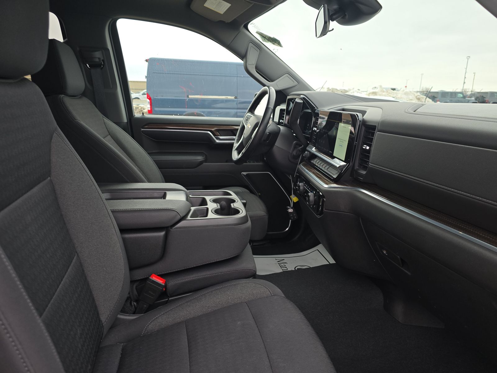 2022 Chevrolet Silverado 1500 LT AWD