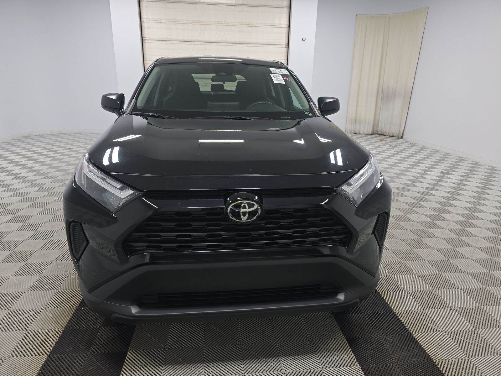 2024 Toyota RAV4 LE FWD