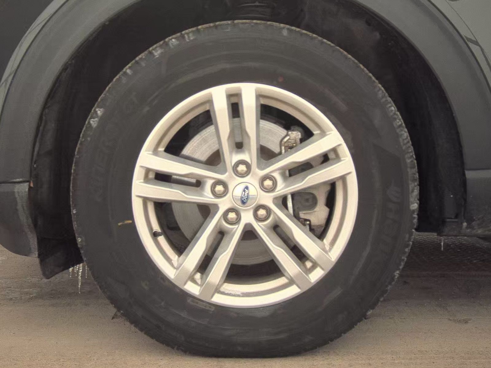 2023 Ford Explorer XLT AWD