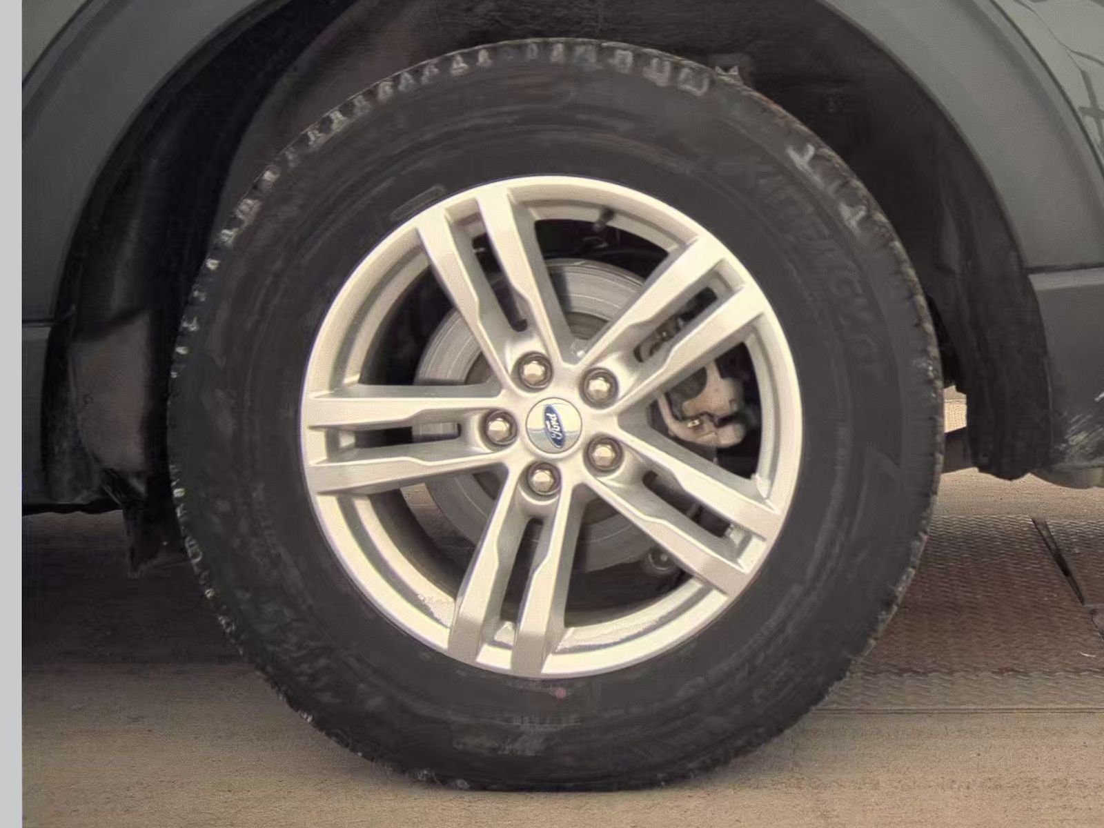 2023 Ford Explorer XLT AWD