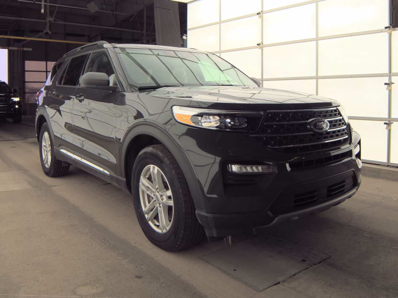 2023 Ford Explorer XLT AWD