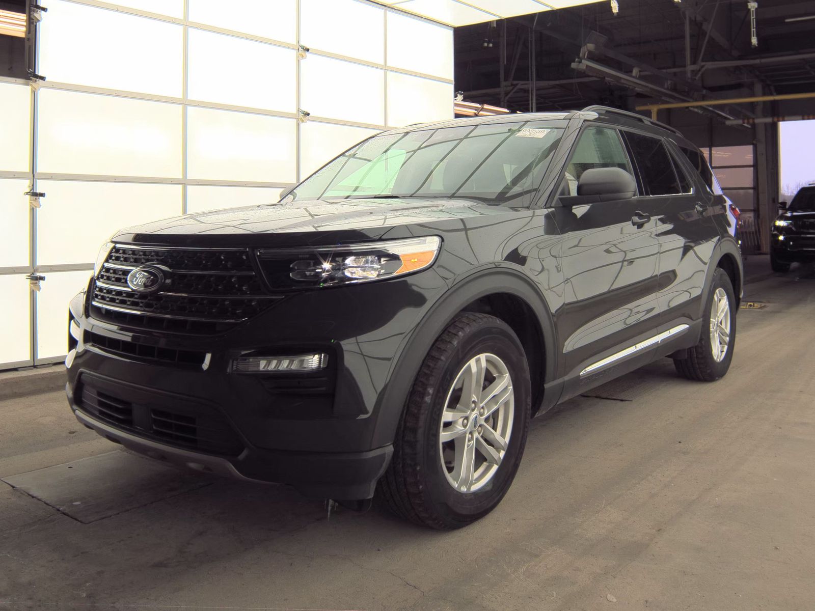 2023 Ford Explorer XLT AWD