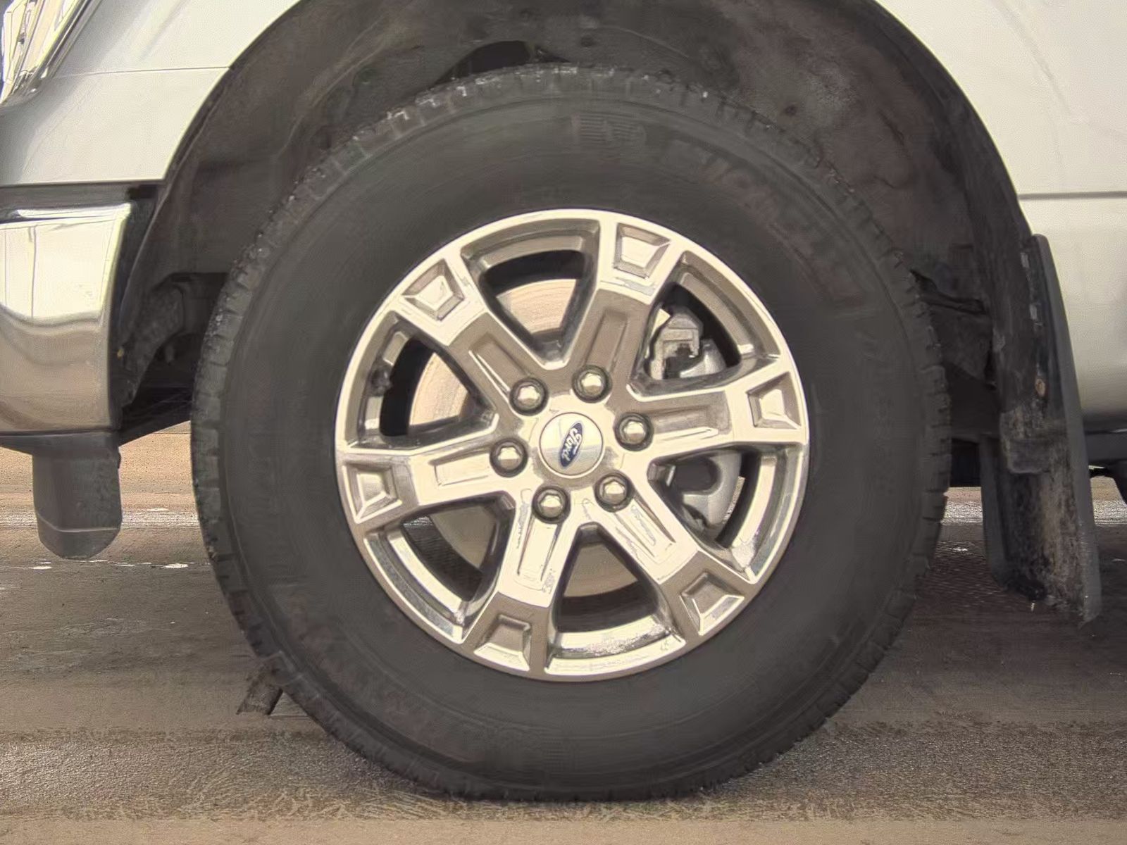 2023 Ford F-150 XLT AWD