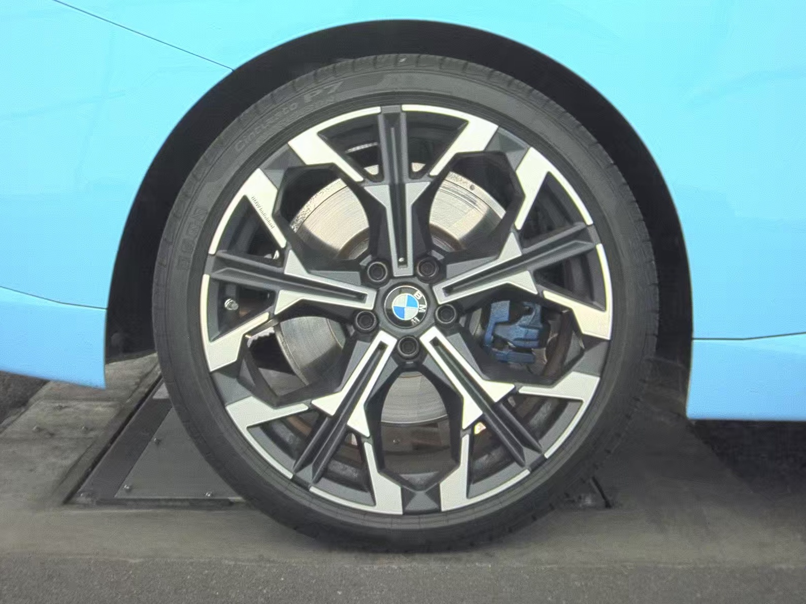 2025 BMW 2 Series M240i xDrive AWD