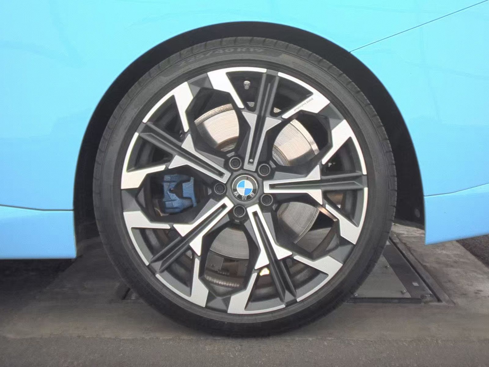 2025 BMW 2 Series M240i xDrive AWD