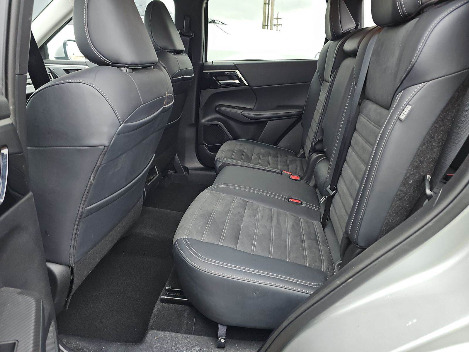 2024 Mitsubishi Outlander SE AWD