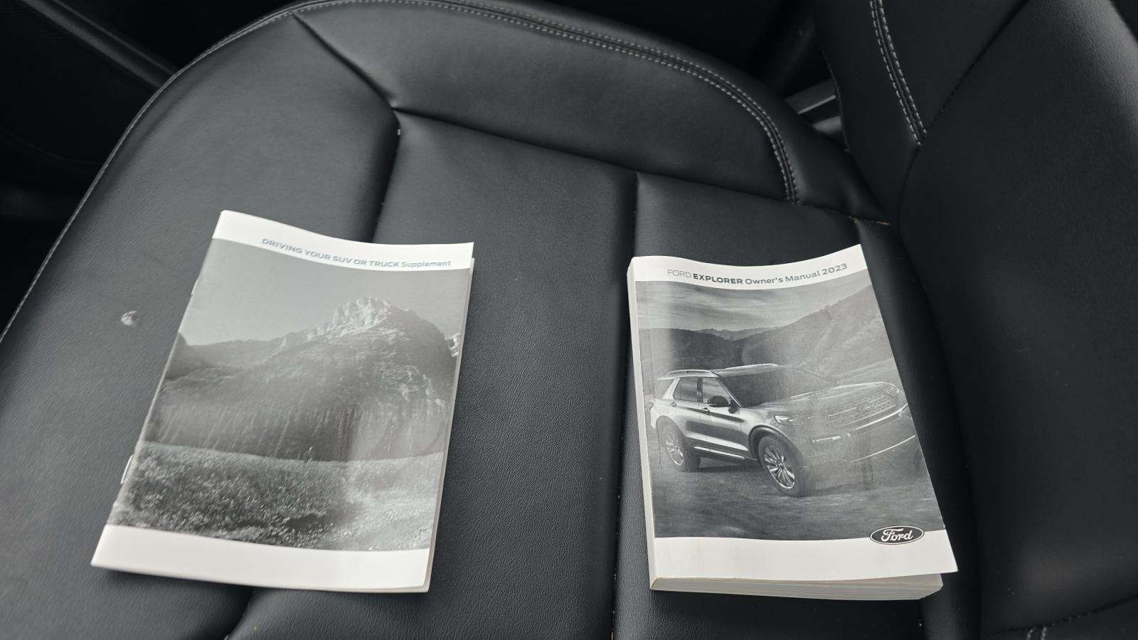 2023 Ford Explorer XLT AWD