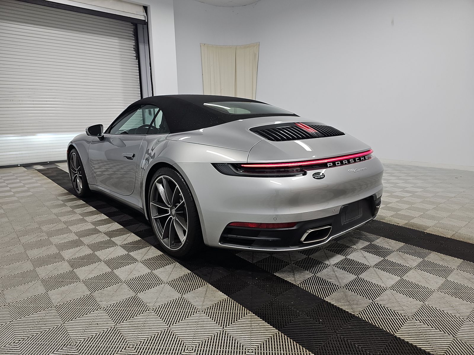 2022 Porsche 911 Carrera RWD