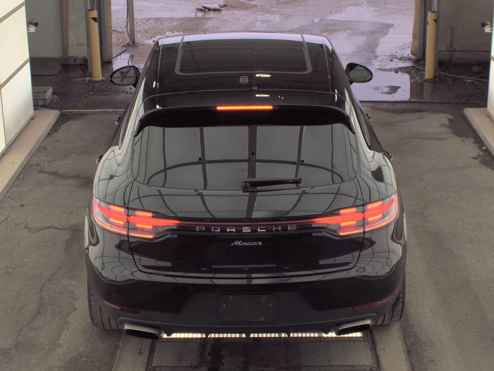 2021 Porsche Macan Base AWD