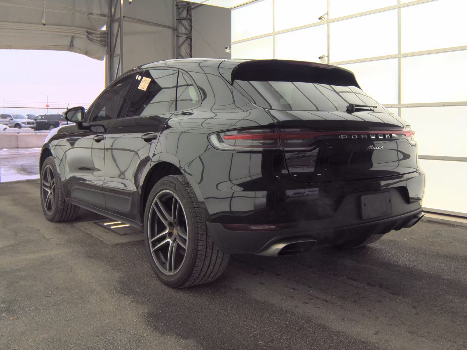 2021 Porsche Macan Base AWD