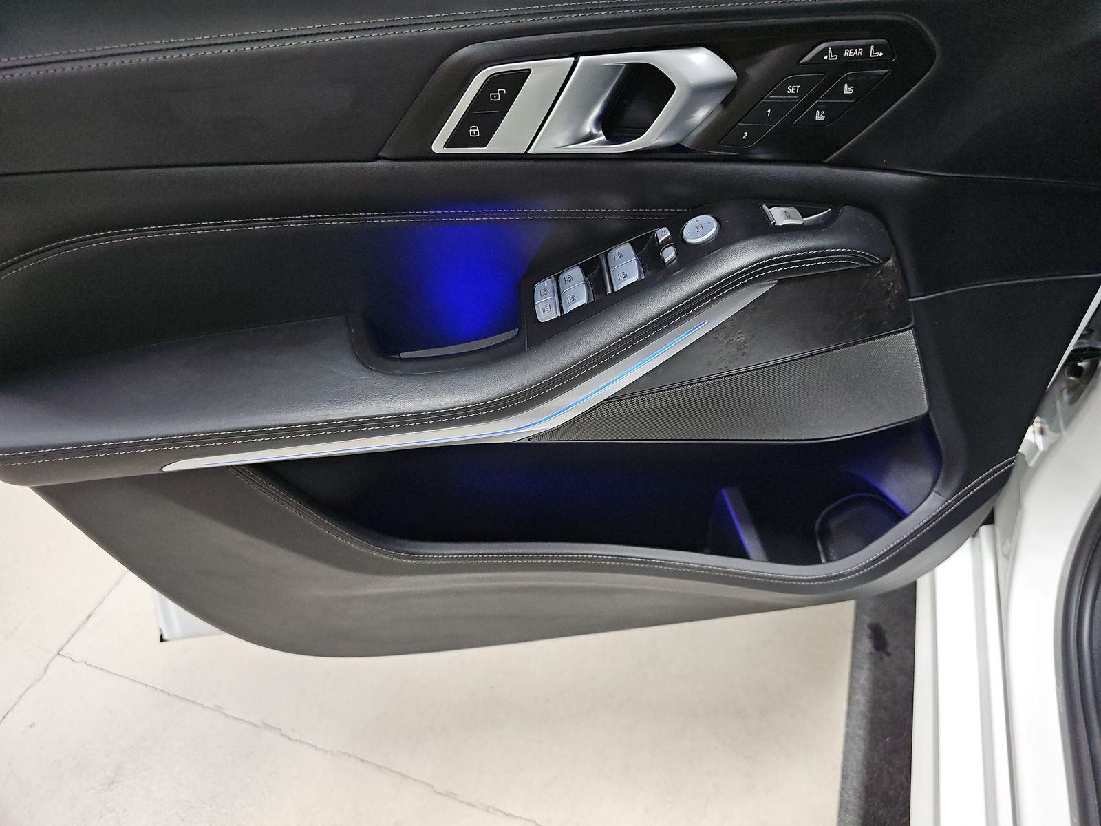 2023 BMW X7 xDrive40i AWD