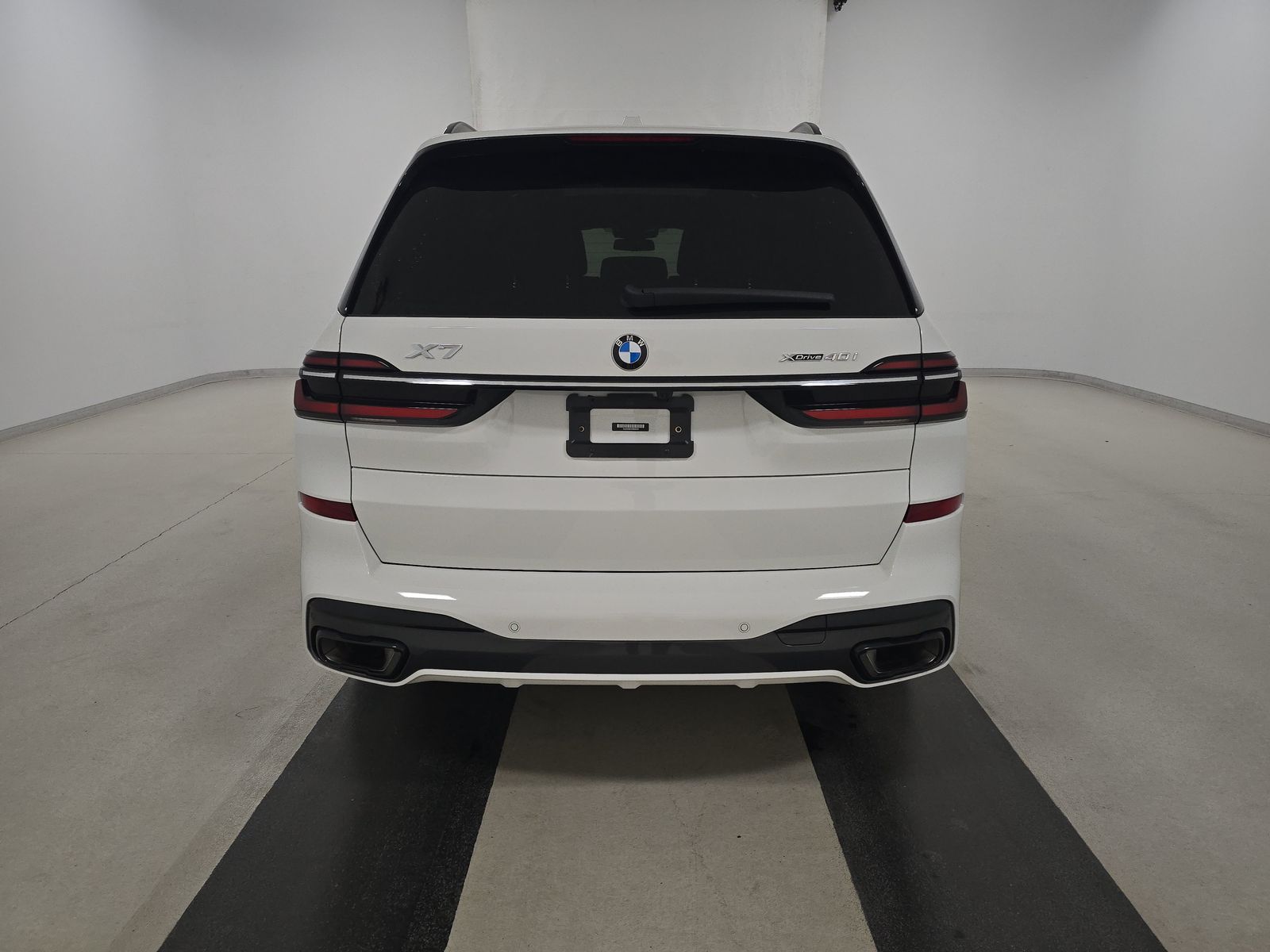 2023 BMW X7 xDrive40i AWD