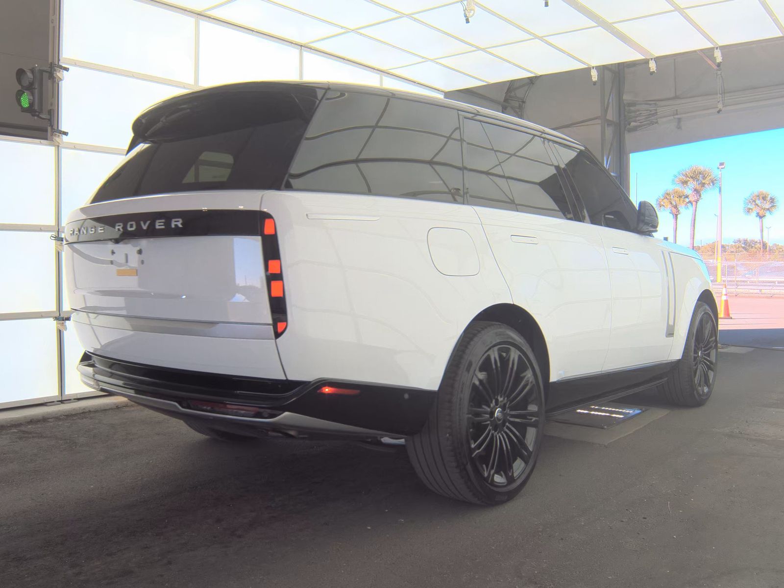 2025 Land Rover Range Rover Autobiography AWD