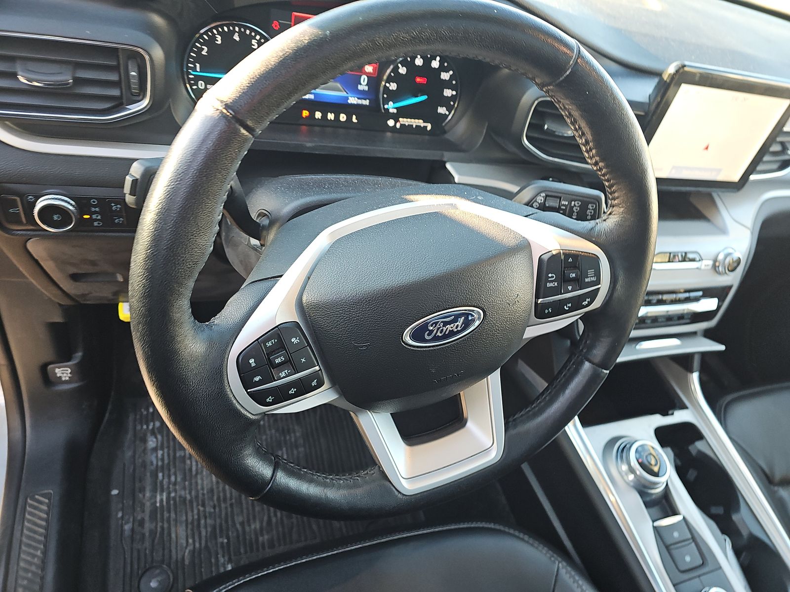 2023 Ford Explorer XLT AWD