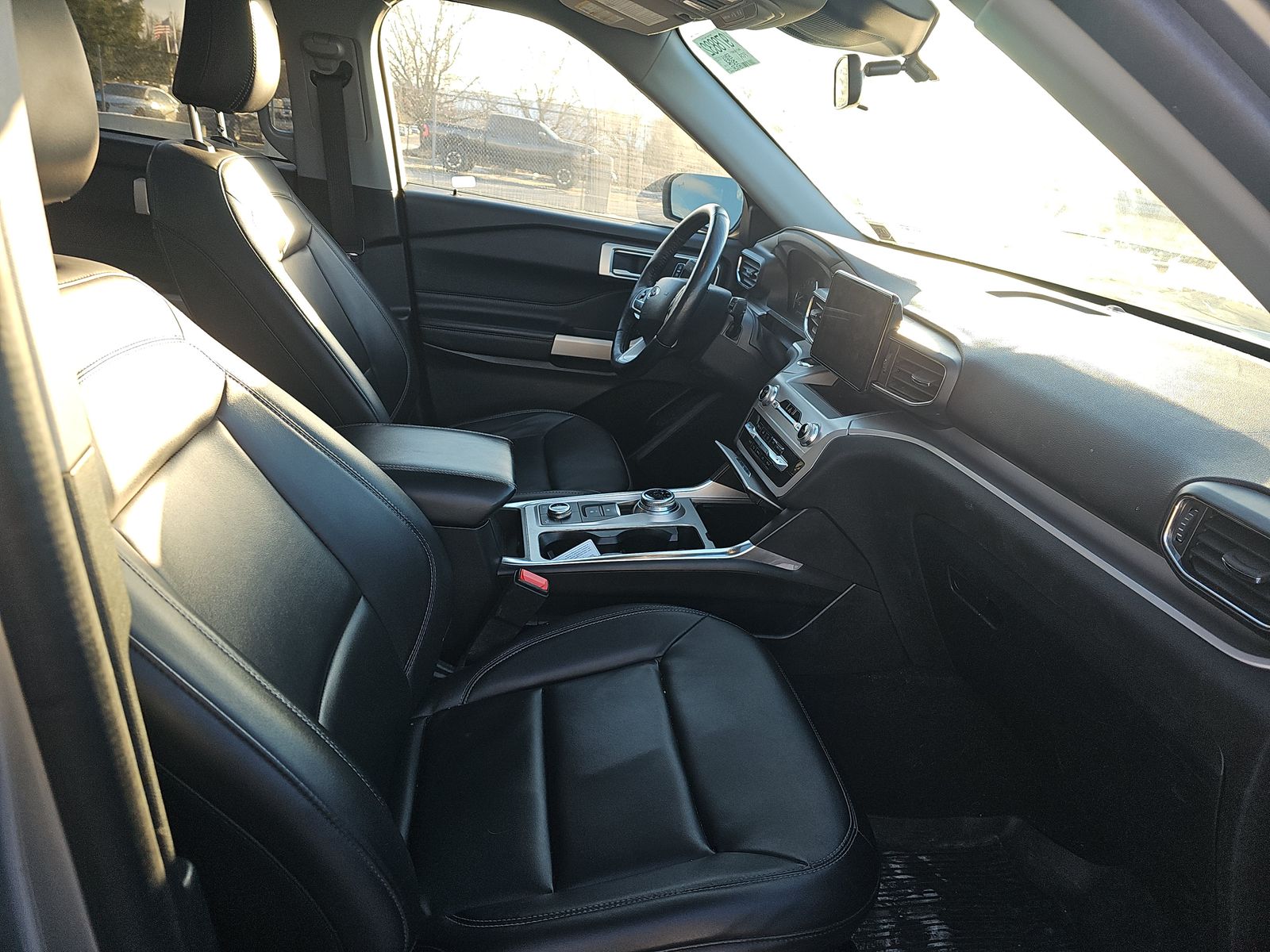 2023 Ford Explorer XLT AWD