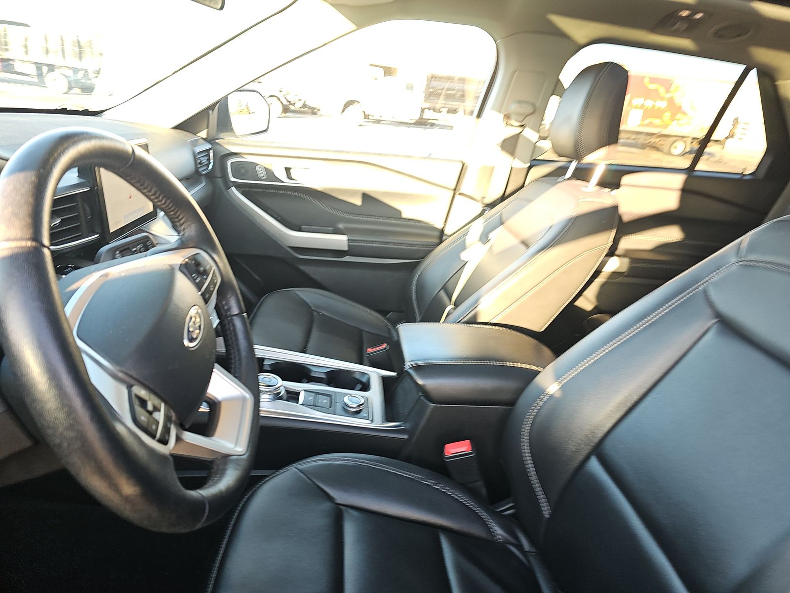 2023 Ford Explorer XLT AWD