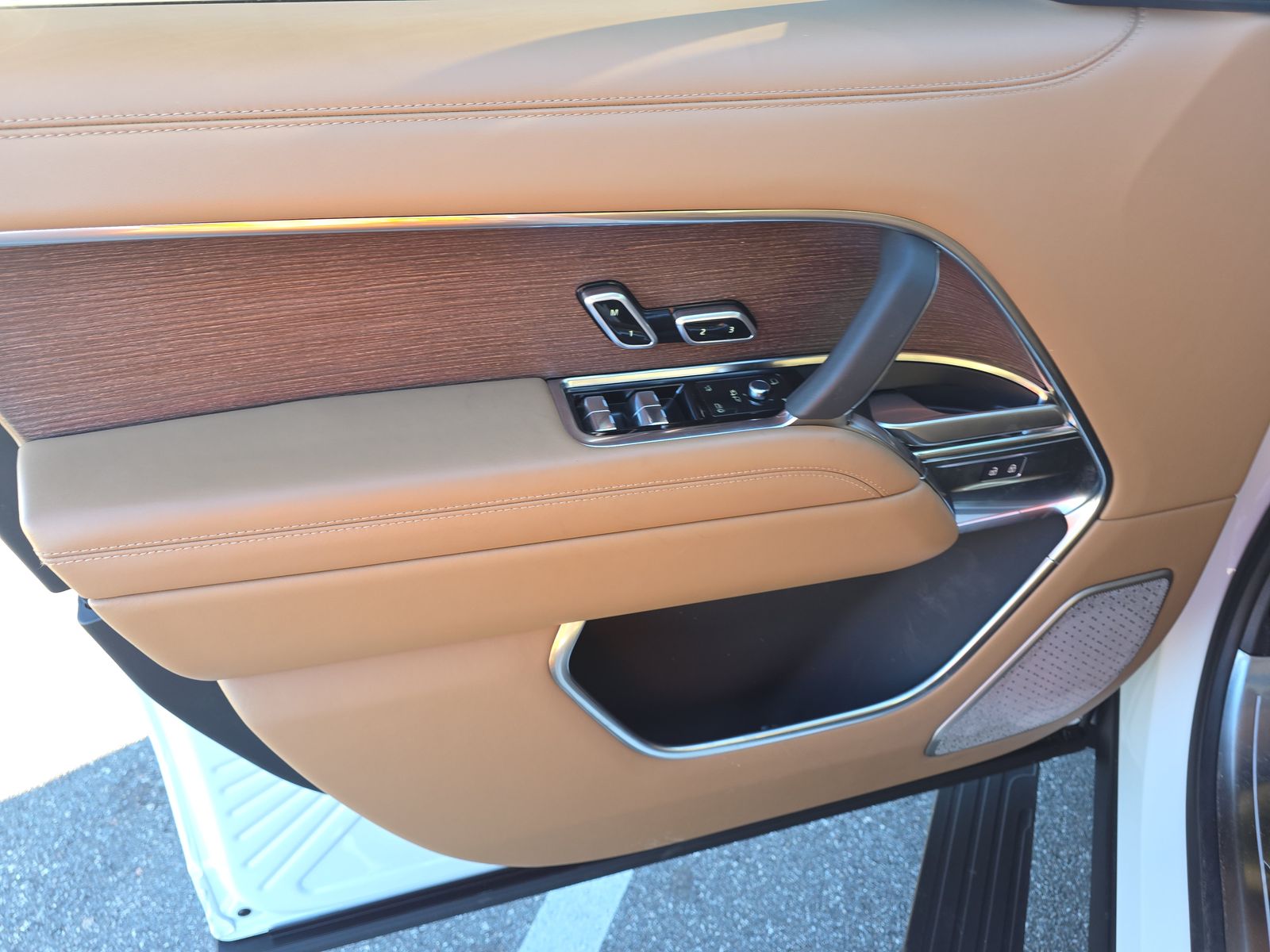 2025 Land Rover Range Rover Autobiography AWD