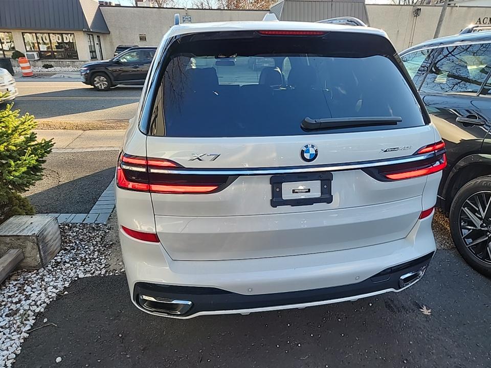 2023 BMW X7 xDrive40i AWD