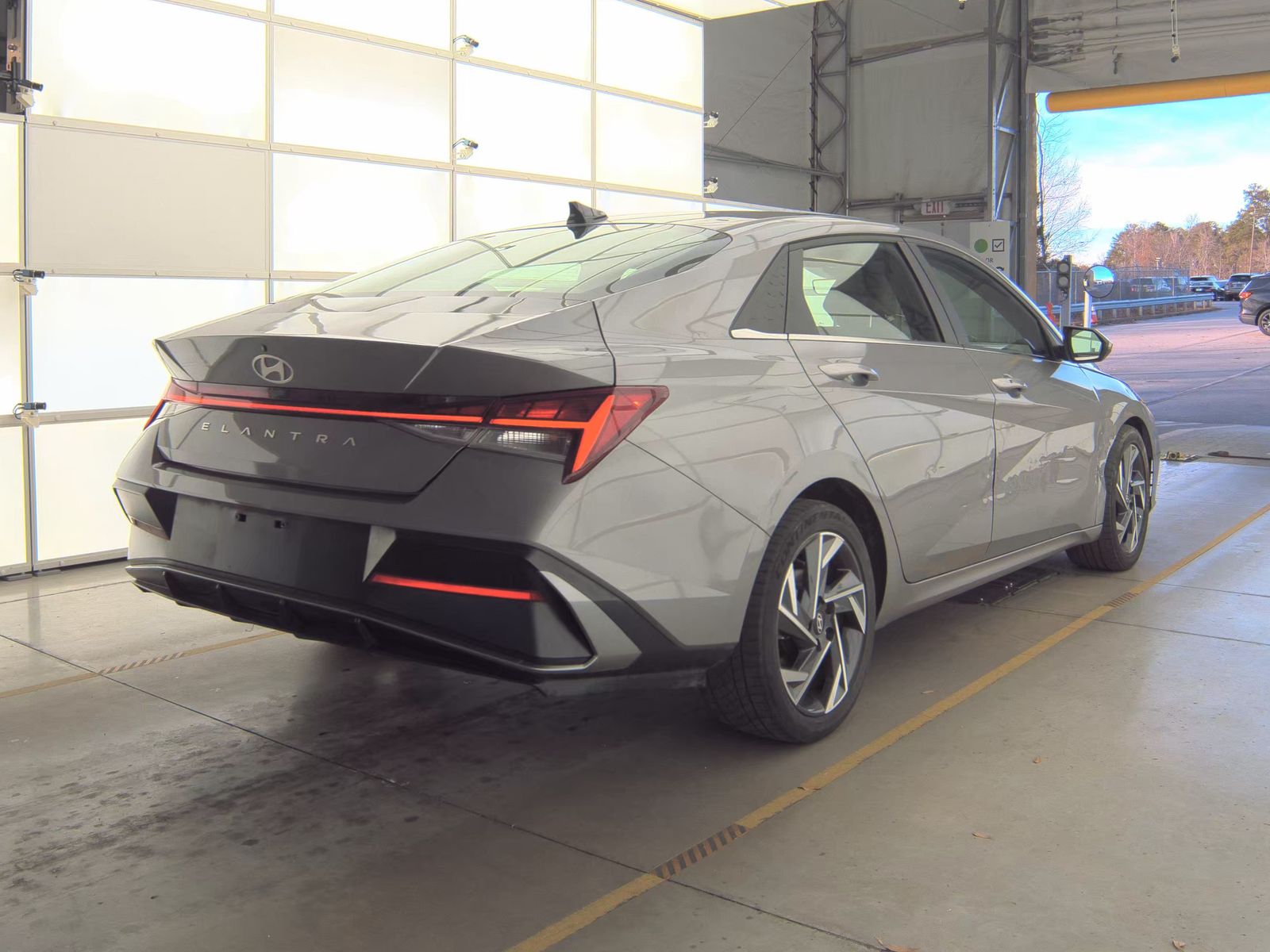 2024 Hyundai Elantra SEL FWD