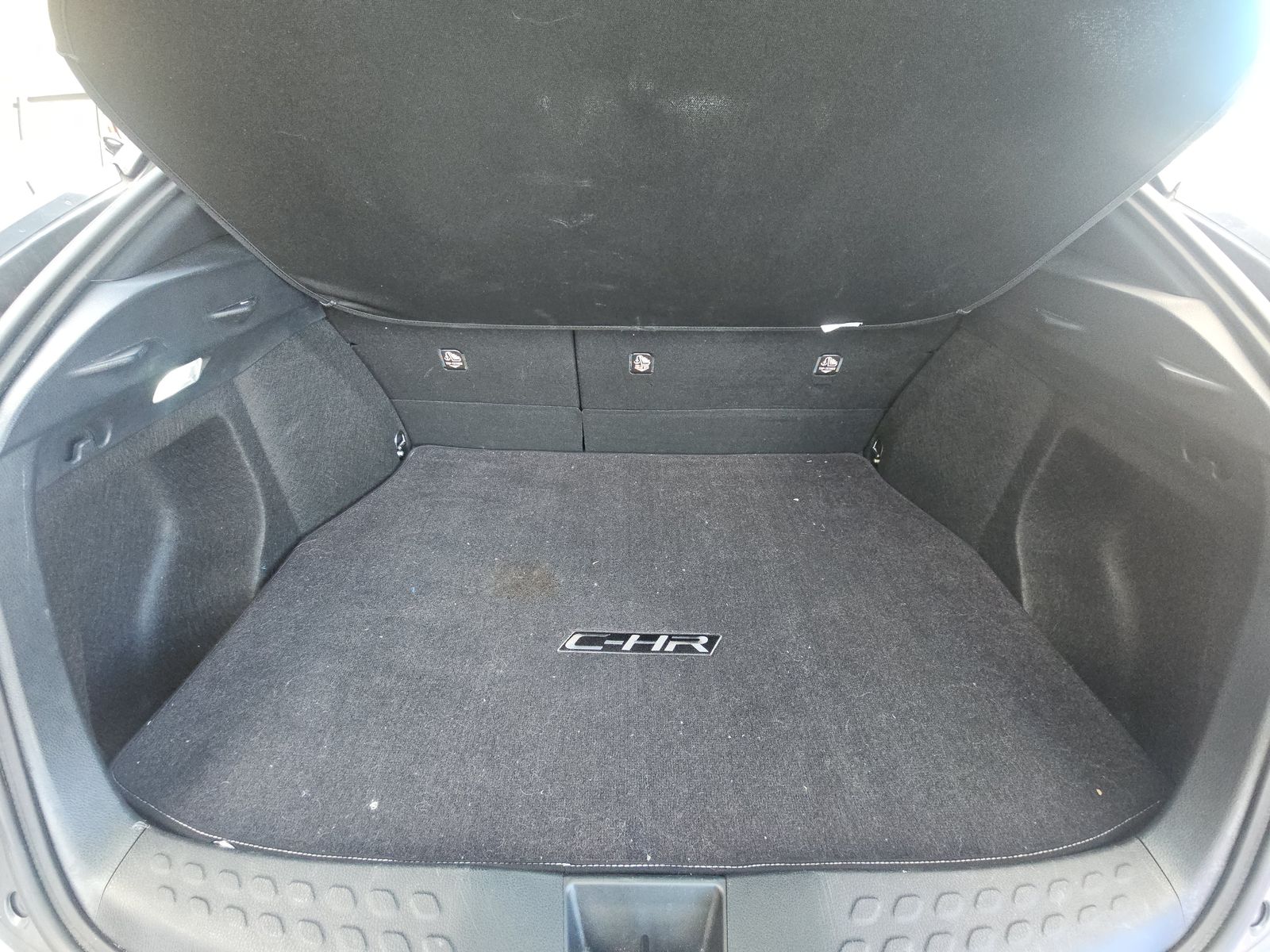 2021 Toyota C-HR XLE FWD