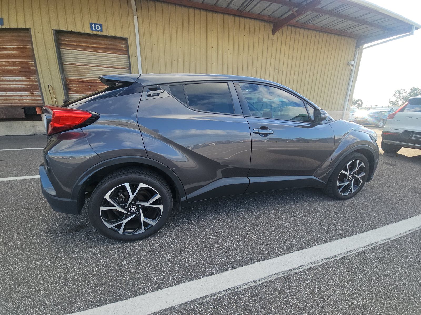 2021 Toyota C-HR XLE FWD