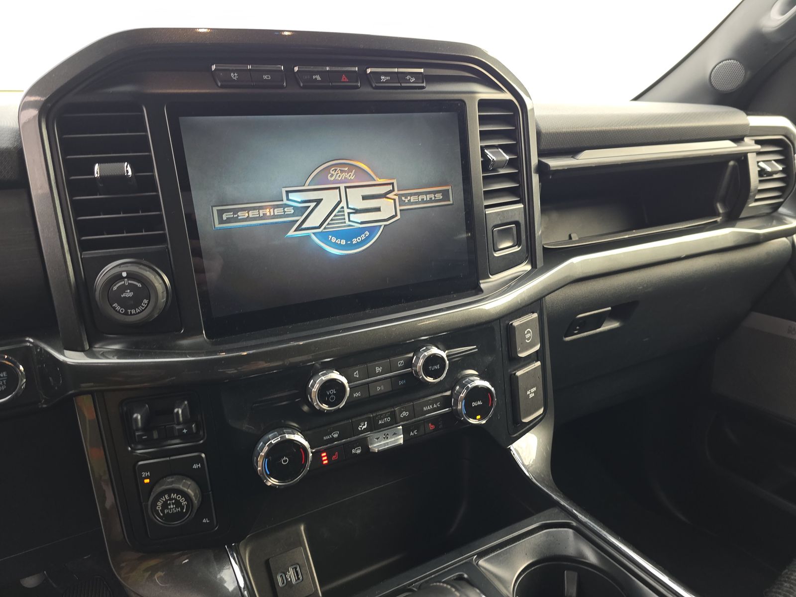 2023 Ford F-150 Hybrid XLT AWD