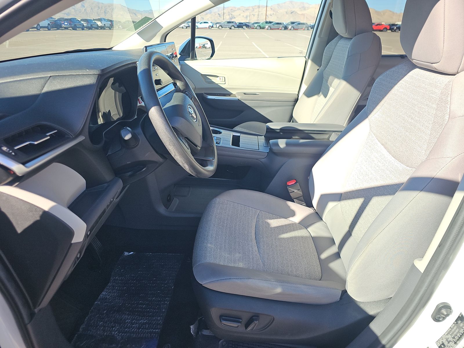 2024 Toyota Sienna LE AWD