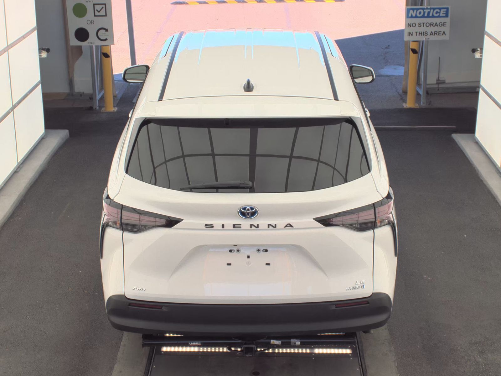 2024 Toyota Sienna LE AWD