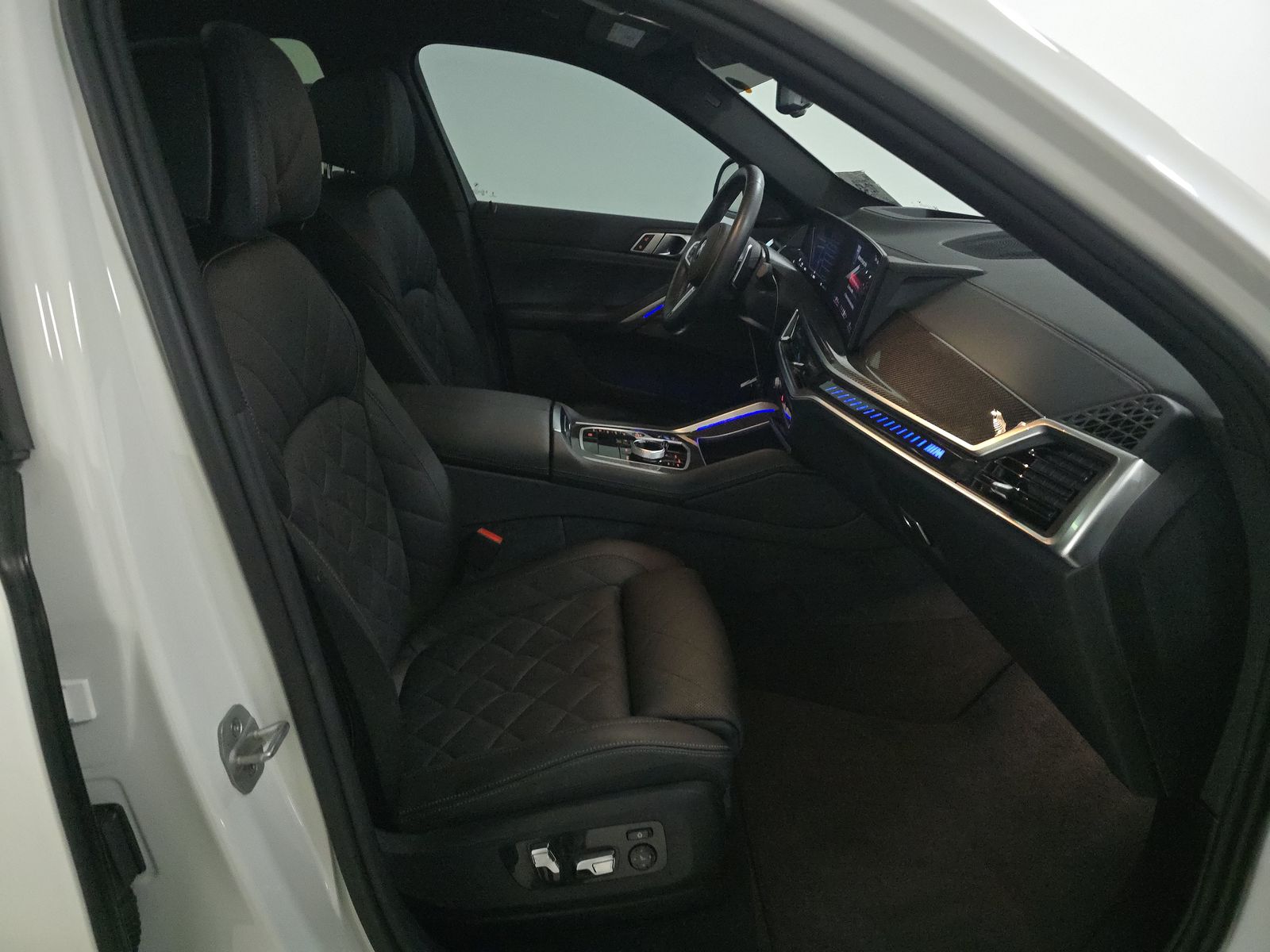 2025 BMW X6 M60i xDrive AWD