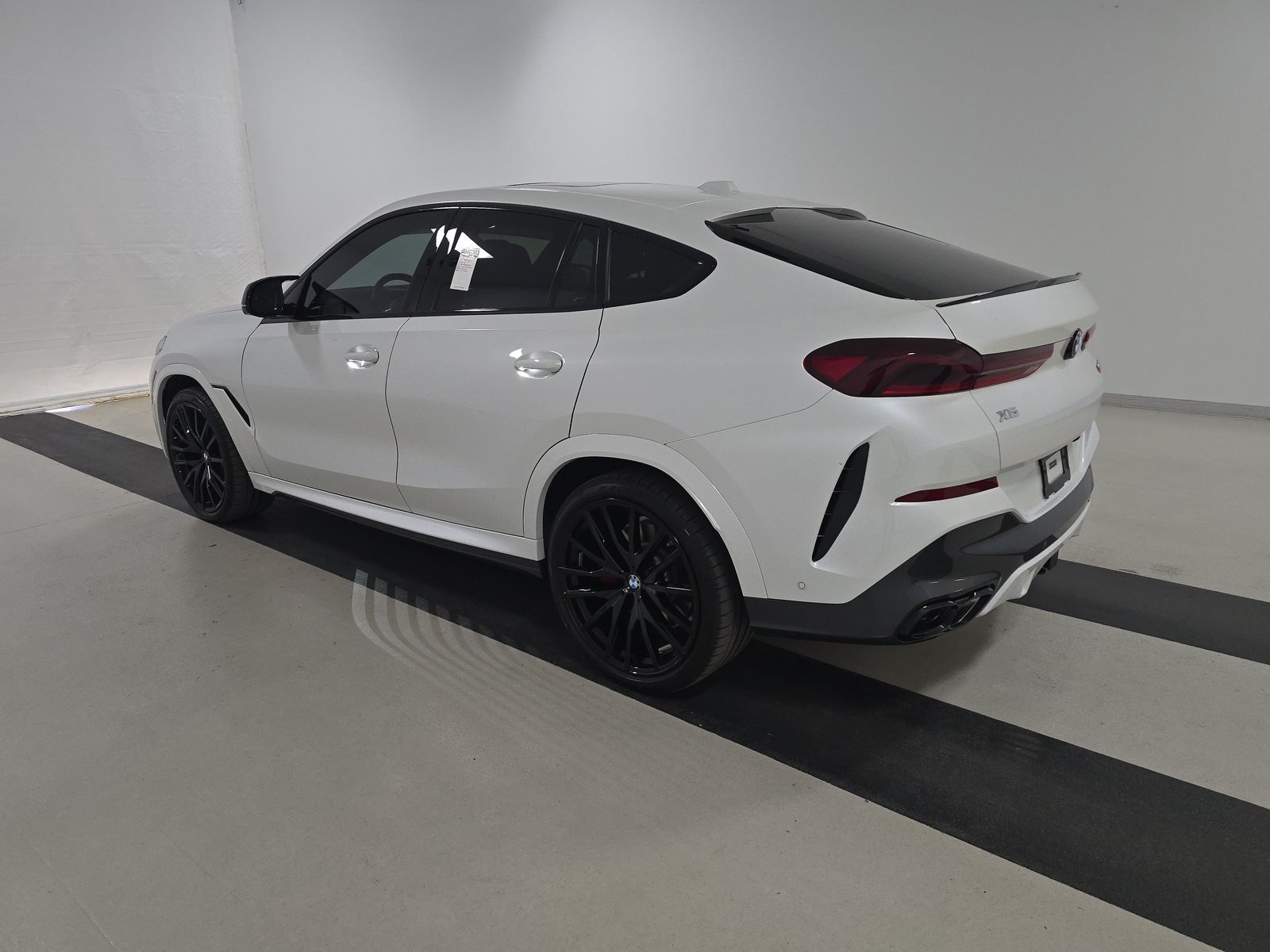 2025 BMW X6 M60i xDrive AWD