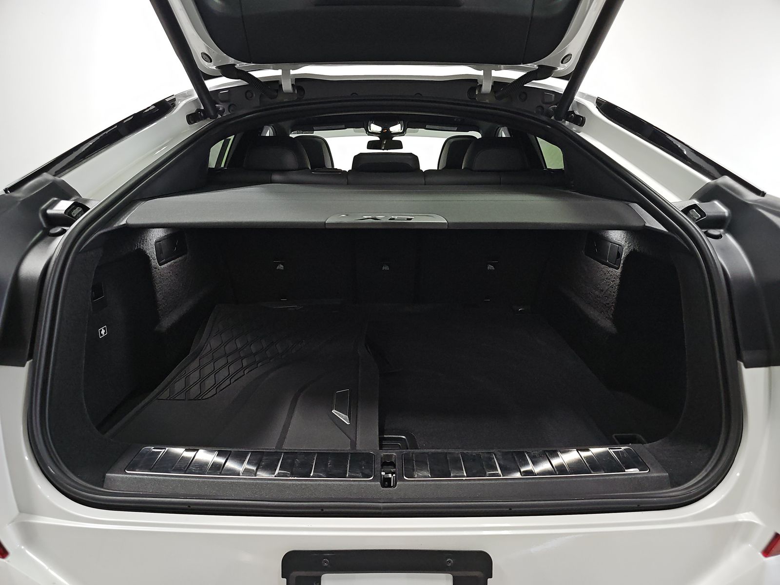 2025 BMW X6 M60i xDrive AWD