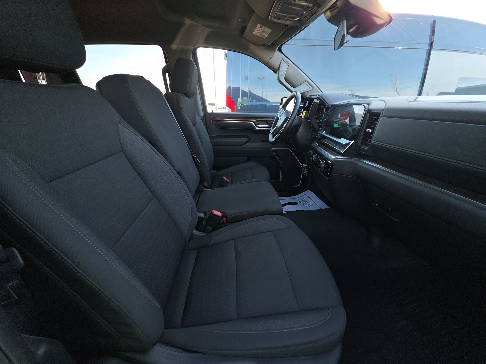 2025 Chevrolet Silverado 1500 LT AWD