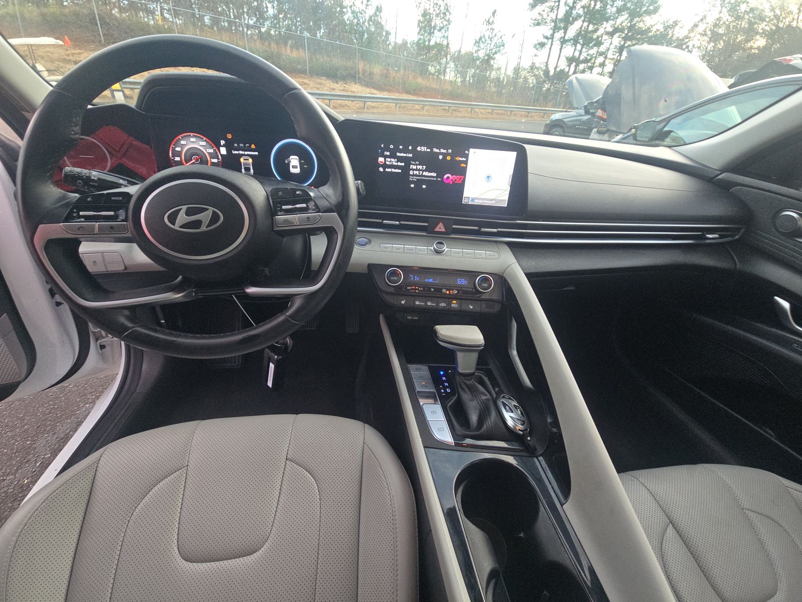 2024 Hyundai Elantra Limited FWD