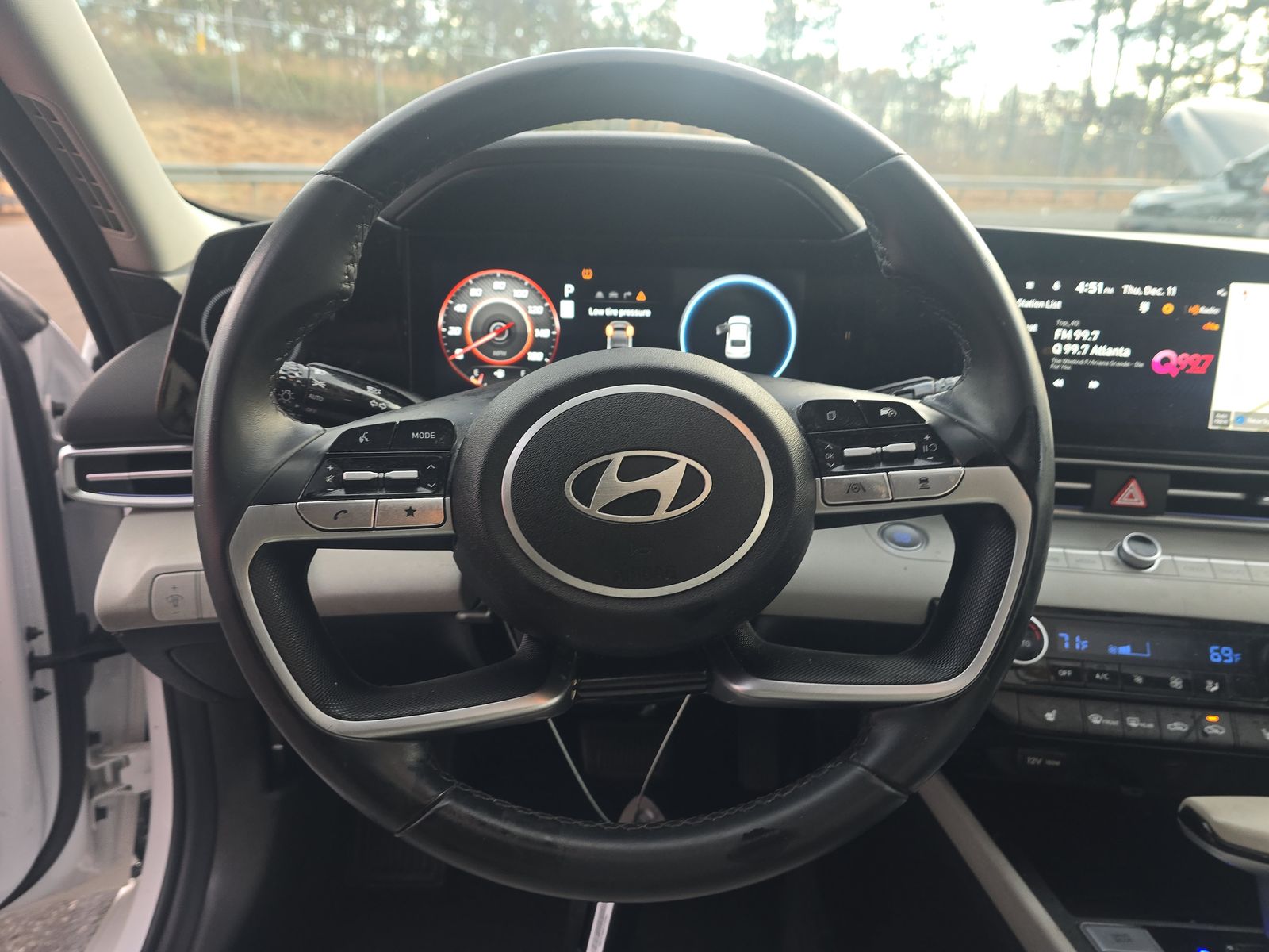 2024 Hyundai Elantra Limited FWD