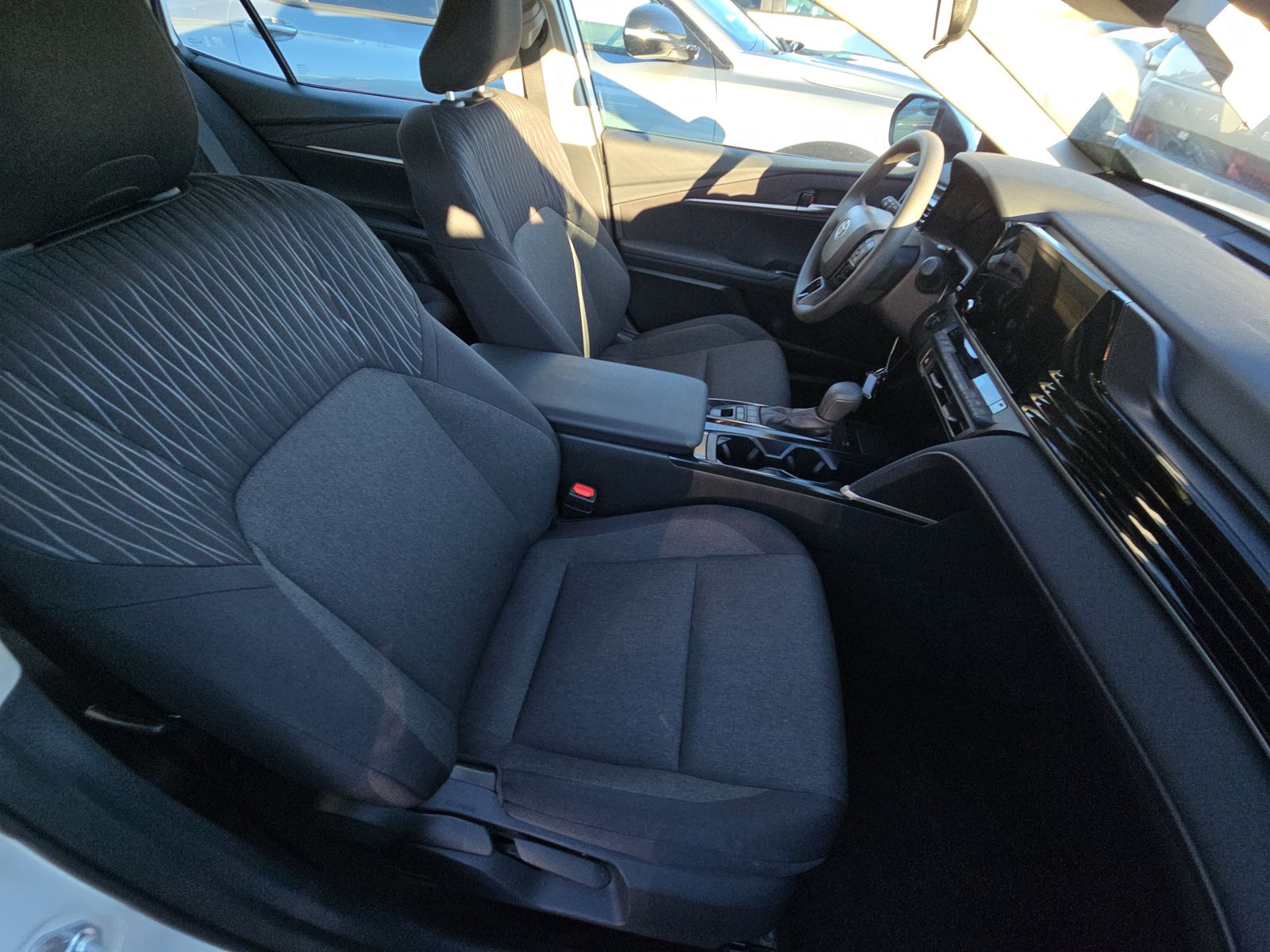 2025 Toyota Camry LE FWD