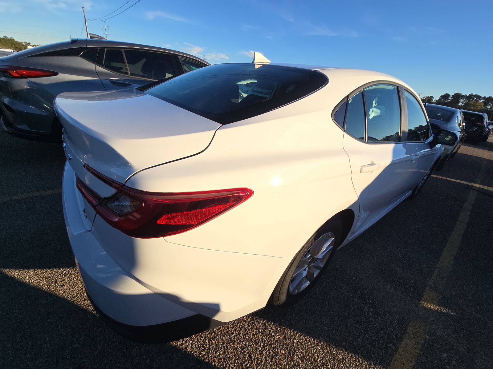 2025 Toyota Camry LE FWD