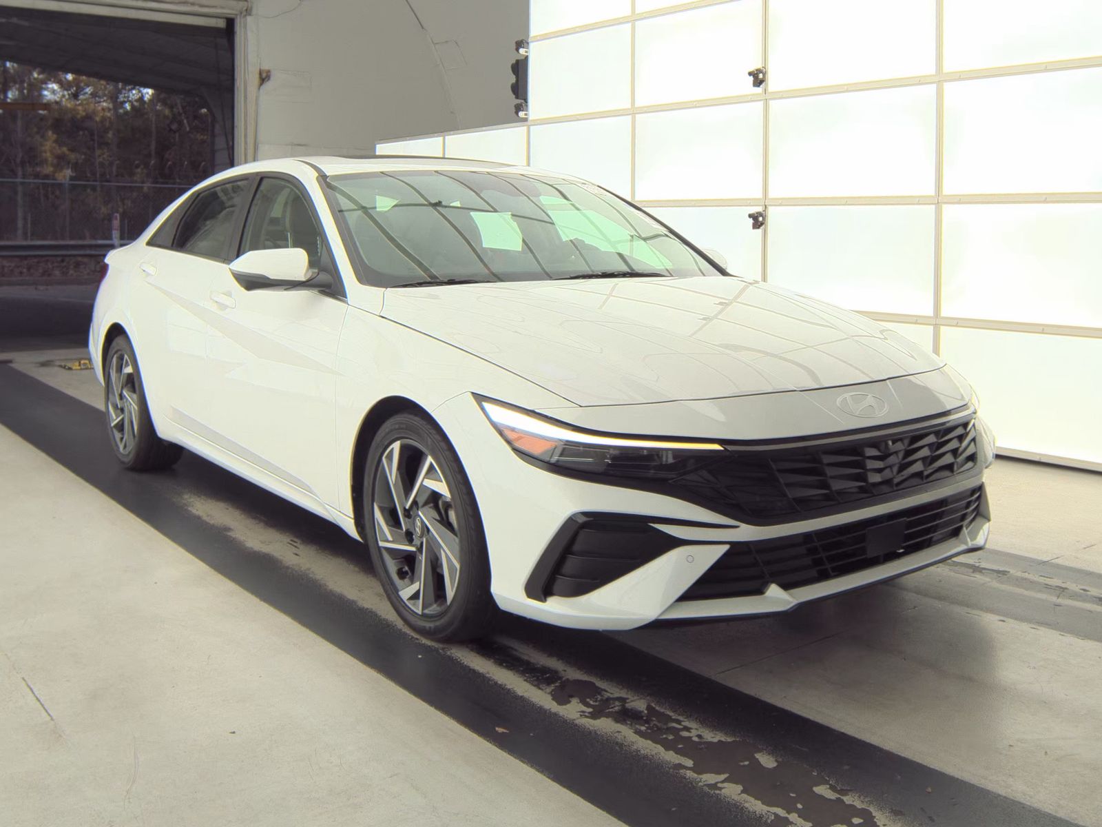 2024 Hyundai Elantra Limited FWD