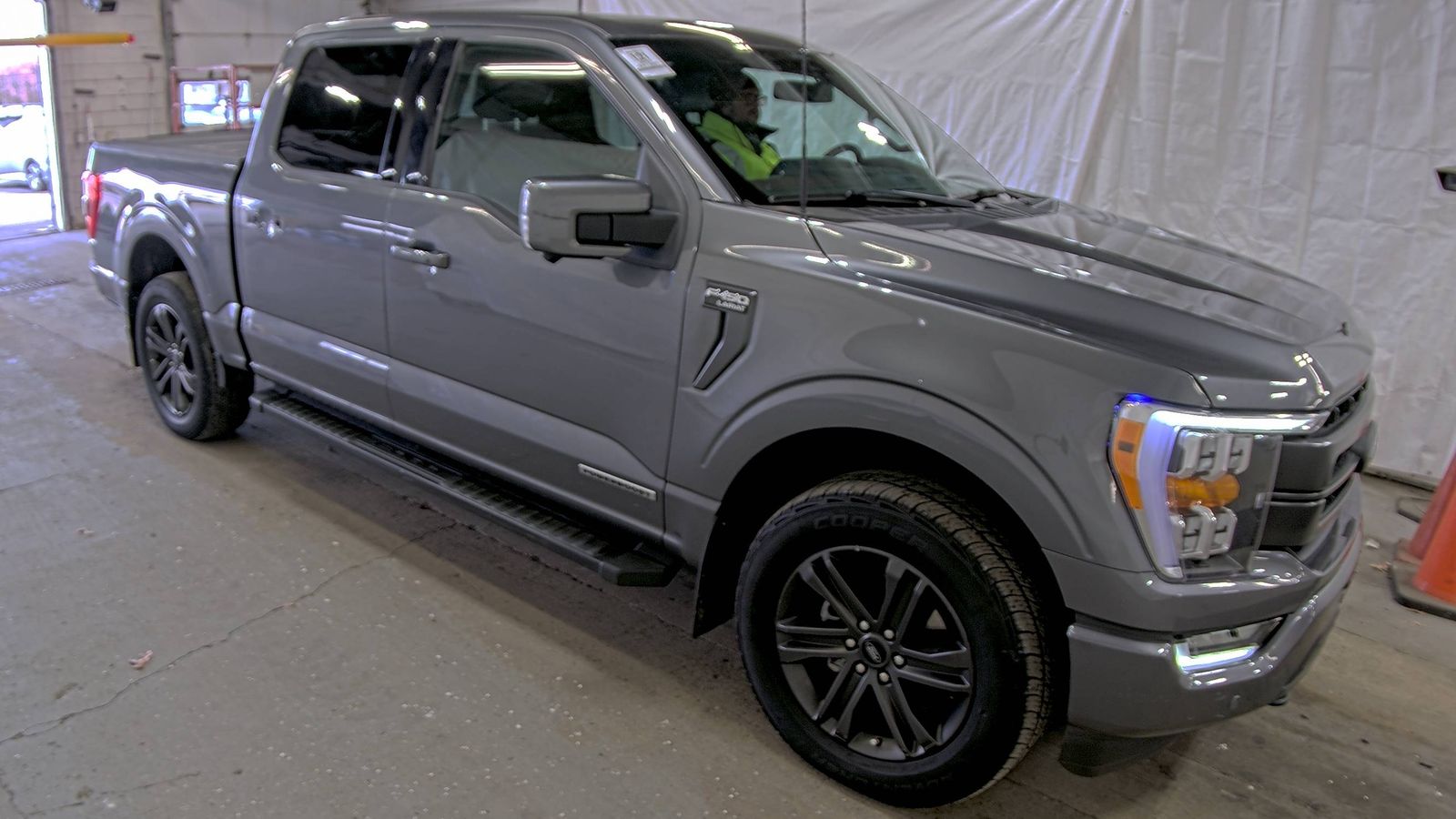 2022 Ford F-150 Hybrid Lariat AWD