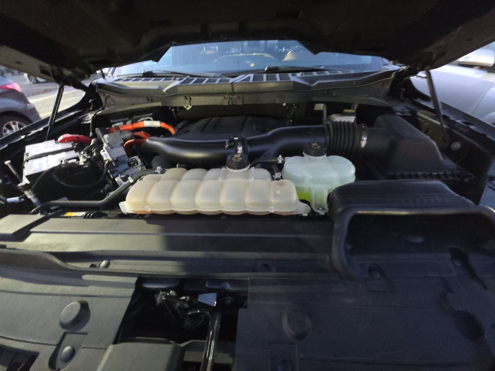 2022 Ford F-150 Hybrid Lariat AWD