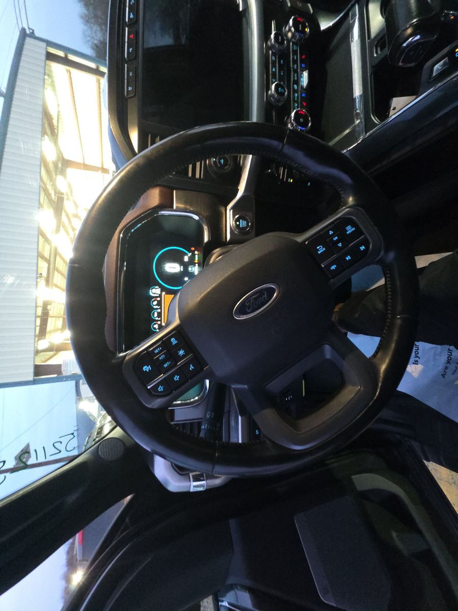 2022 Ford F-150 Hybrid Lariat AWD