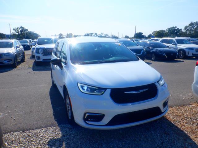 2024 Chrysler Pacifica Touring L FWD