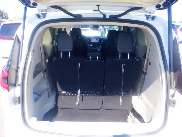 2024 Chrysler Pacifica Touring L FWD