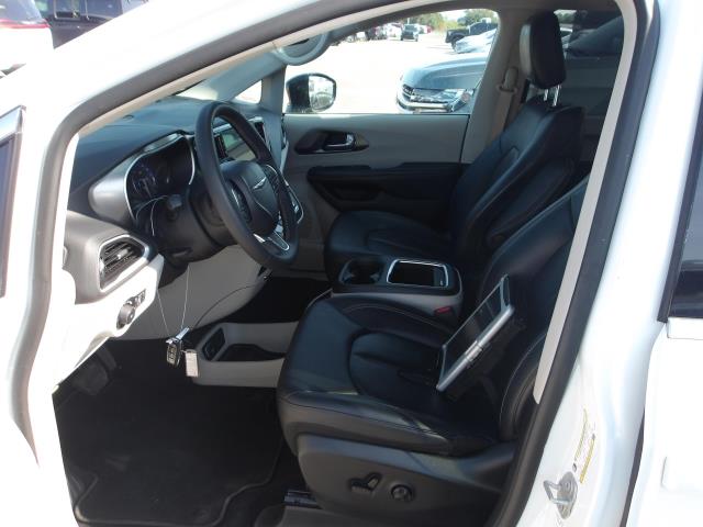 2024 Chrysler Pacifica Touring L FWD