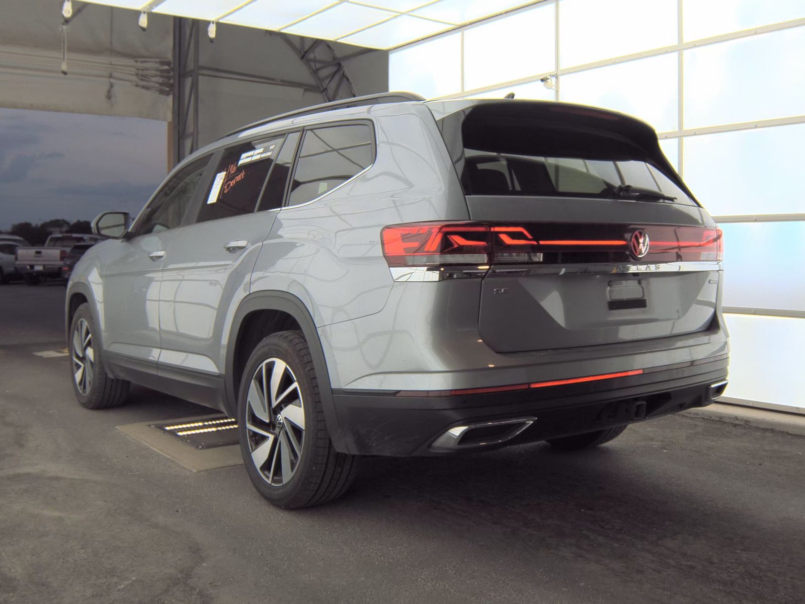 2024 Volkswagen Atlas 2.0T SE AWD
