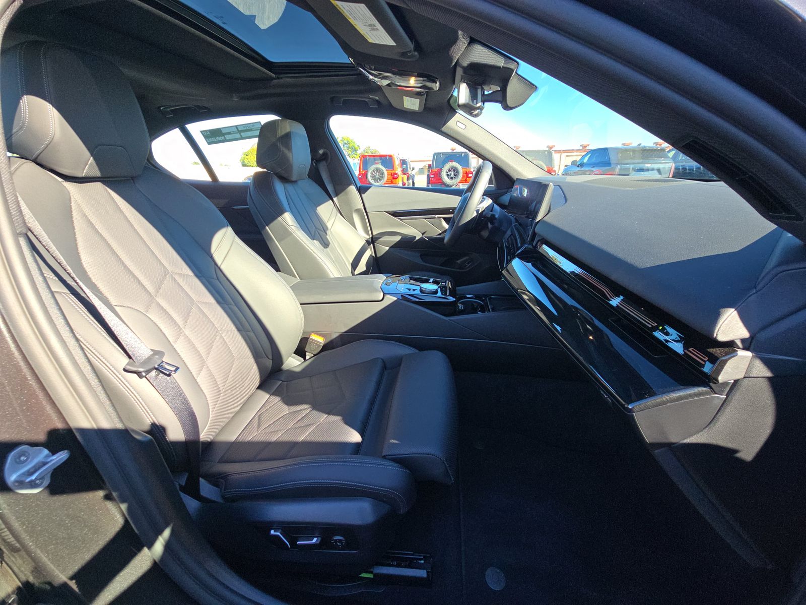 2025 BMW 5 Series 530i xDrive AWD