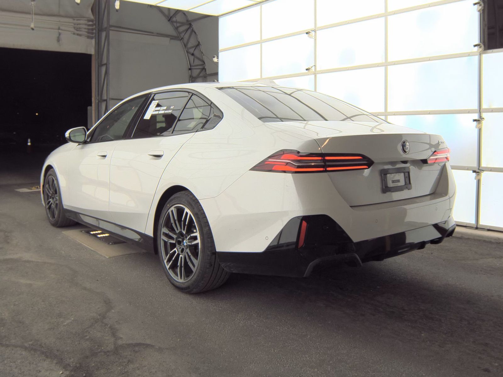 2025 BMW 5 Series 530i RWD