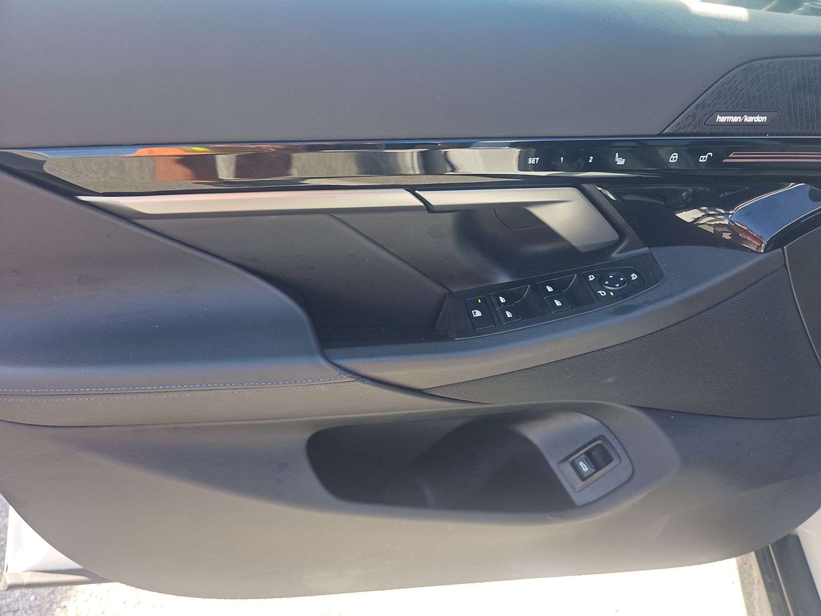 2025 BMW 5 Series 530i RWD