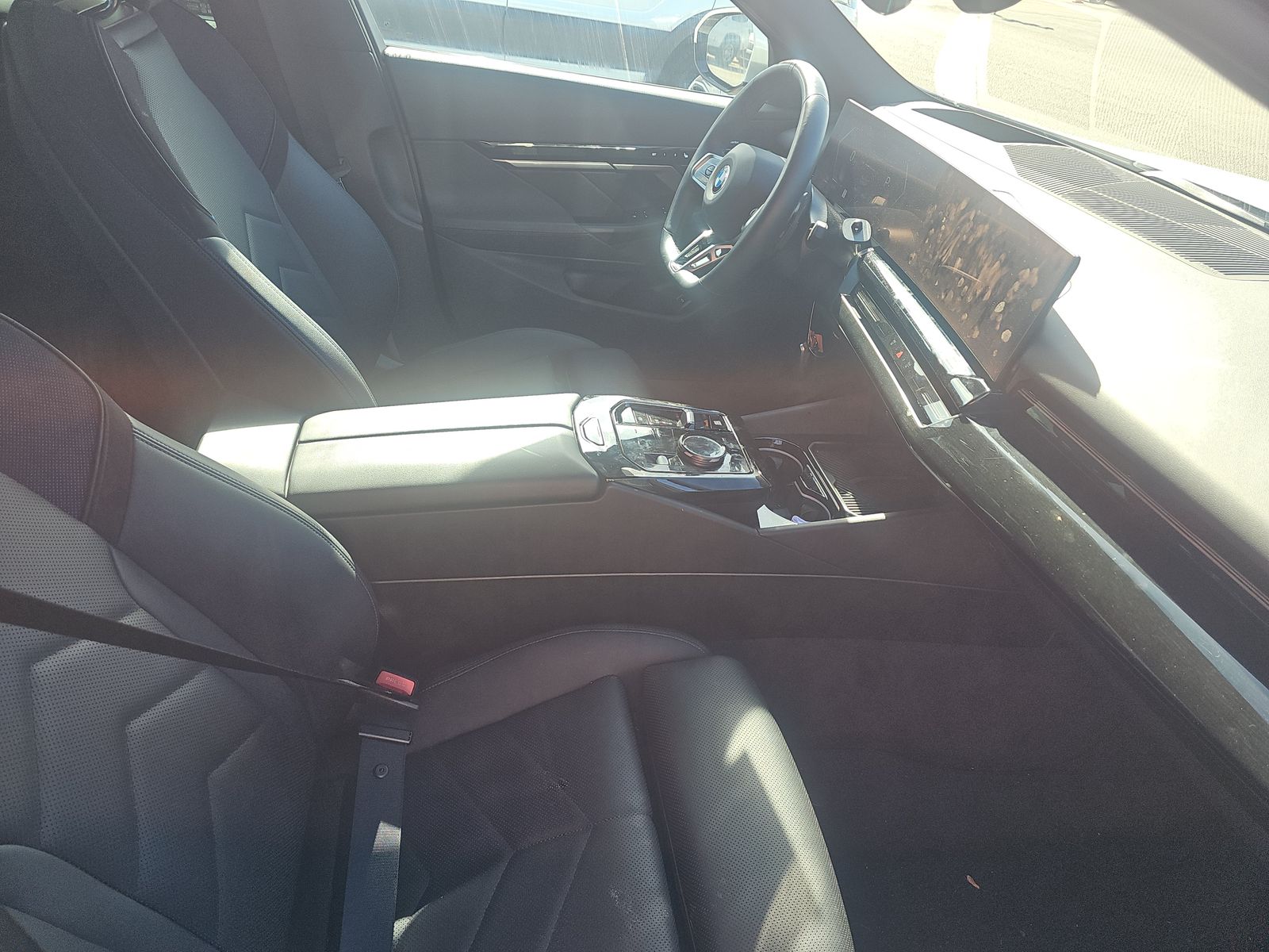 2025 BMW 5 Series 530i RWD