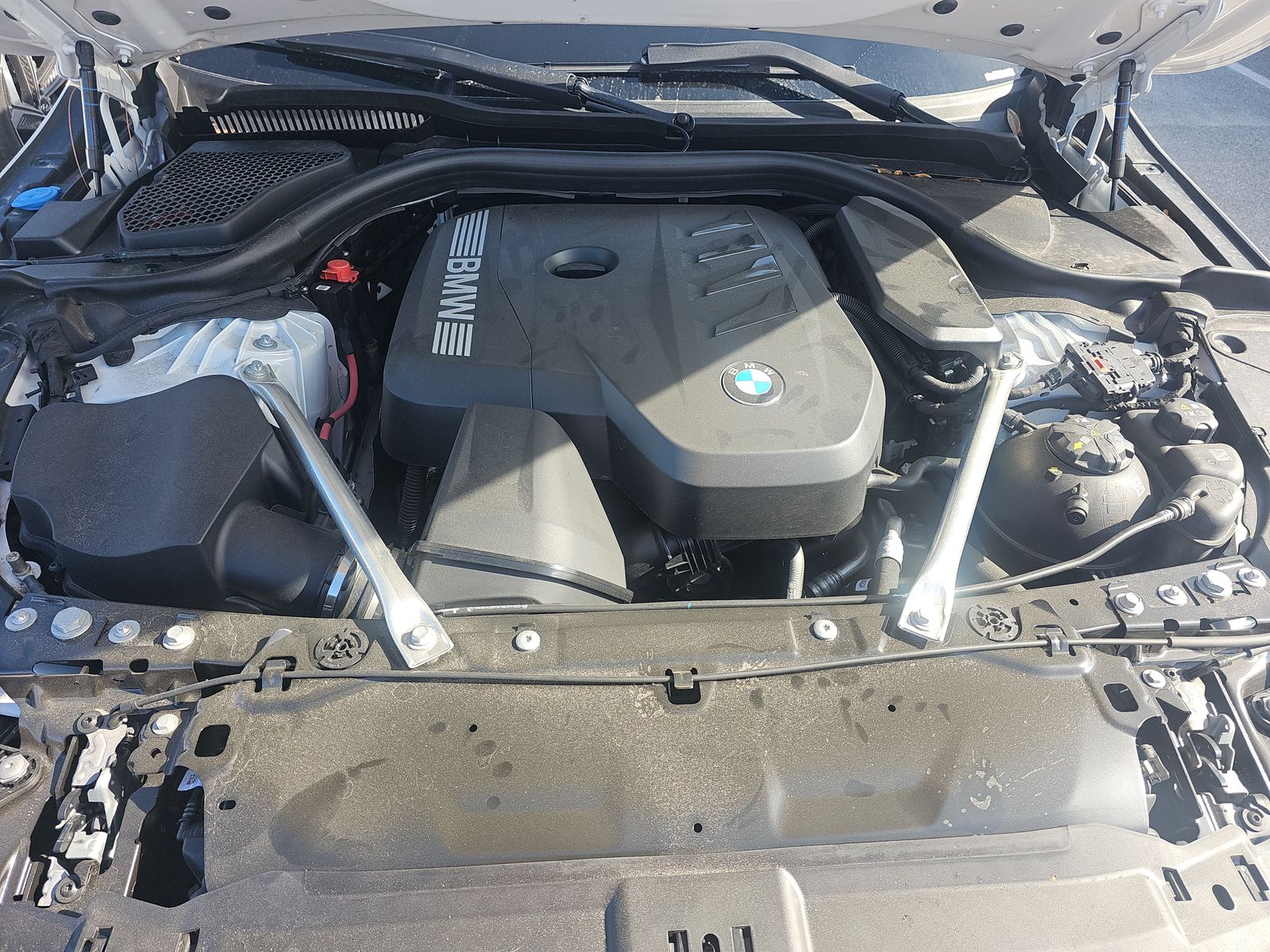 2025 BMW 5 Series 530i RWD