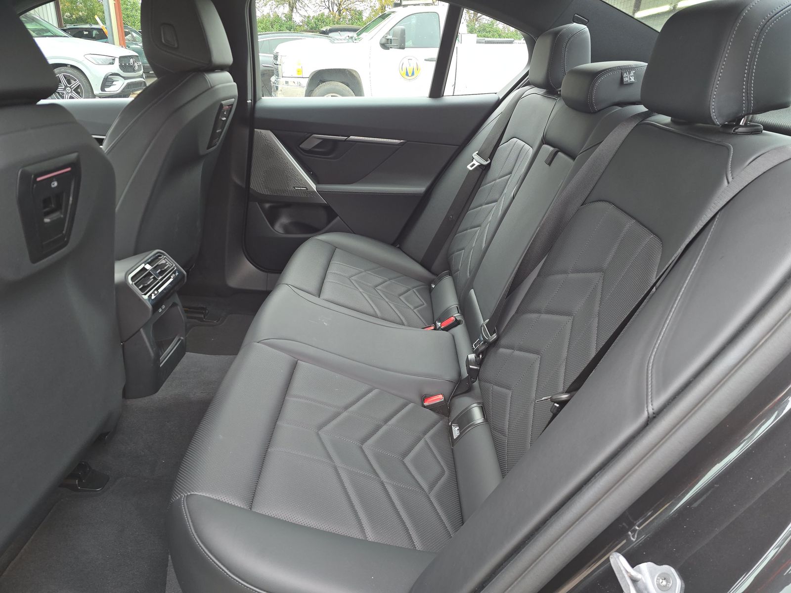 2025 BMW 5 Series 530i RWD